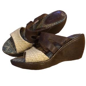 BORN MIA 1 WEDGE LEATHER AND RATTAN SANDALS SIZE 8